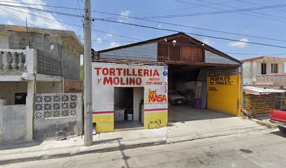 Perfiles y Herrajes del Poniente en García