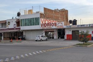Vidrios Ruvalcaba y Marcos de Madera en El Salto