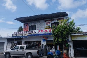 Ferretería Uruapan en Tecomán