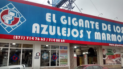 El Gigante de Los Azulejos y Mármoles en Córdoba
