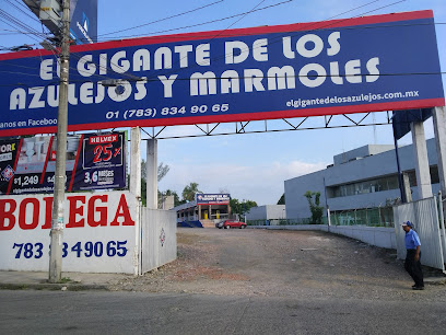 El Gigante de Los Azulejos y Mármoles en Tuxpan