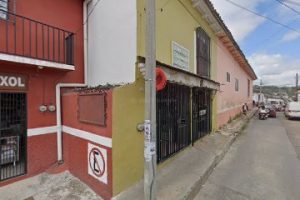 Ferretería e Iluminación La Roca en Comitán de Domínguez