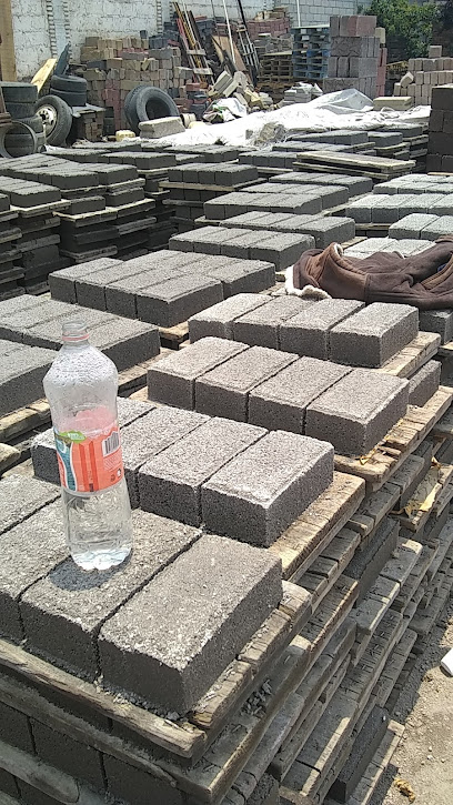 Fabriblock El Llanito en Lerma